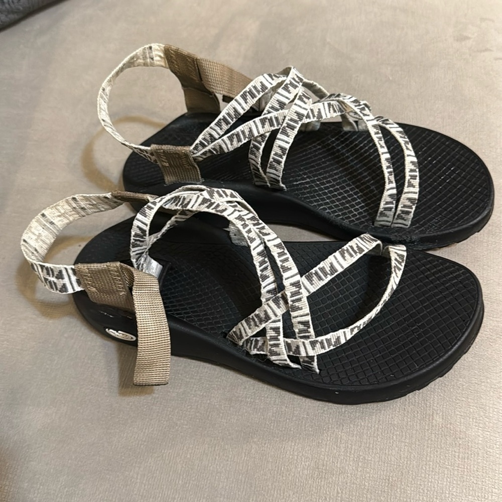 EUC - Chaco - Strappy Sandals